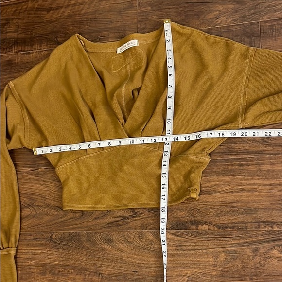 We The Free Neutral Mustard Long Sleeve Crop Knit Top - Picture 9 of 9